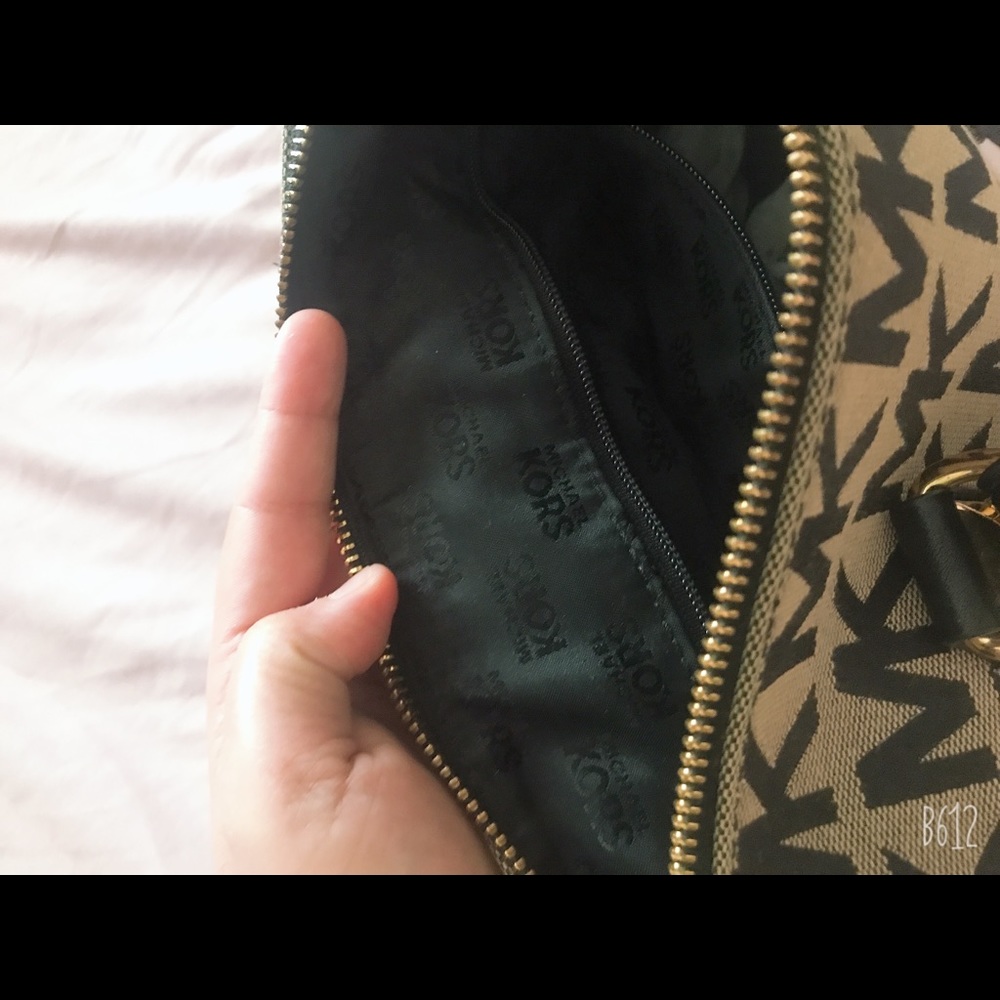 handbag - Picture 3 of 3